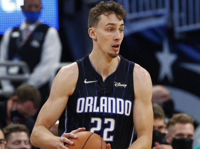 雕在雪地里 雕在雪地里